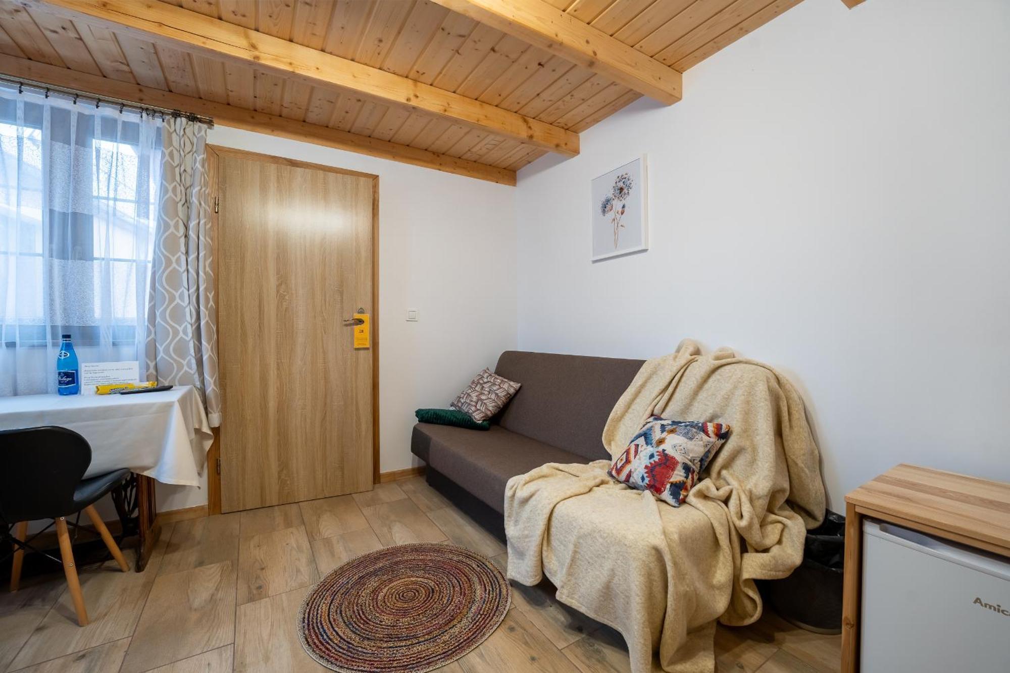 Dom Krawca - Pod Chojnikiem Apartment Jelenia Gora Exterior photo
