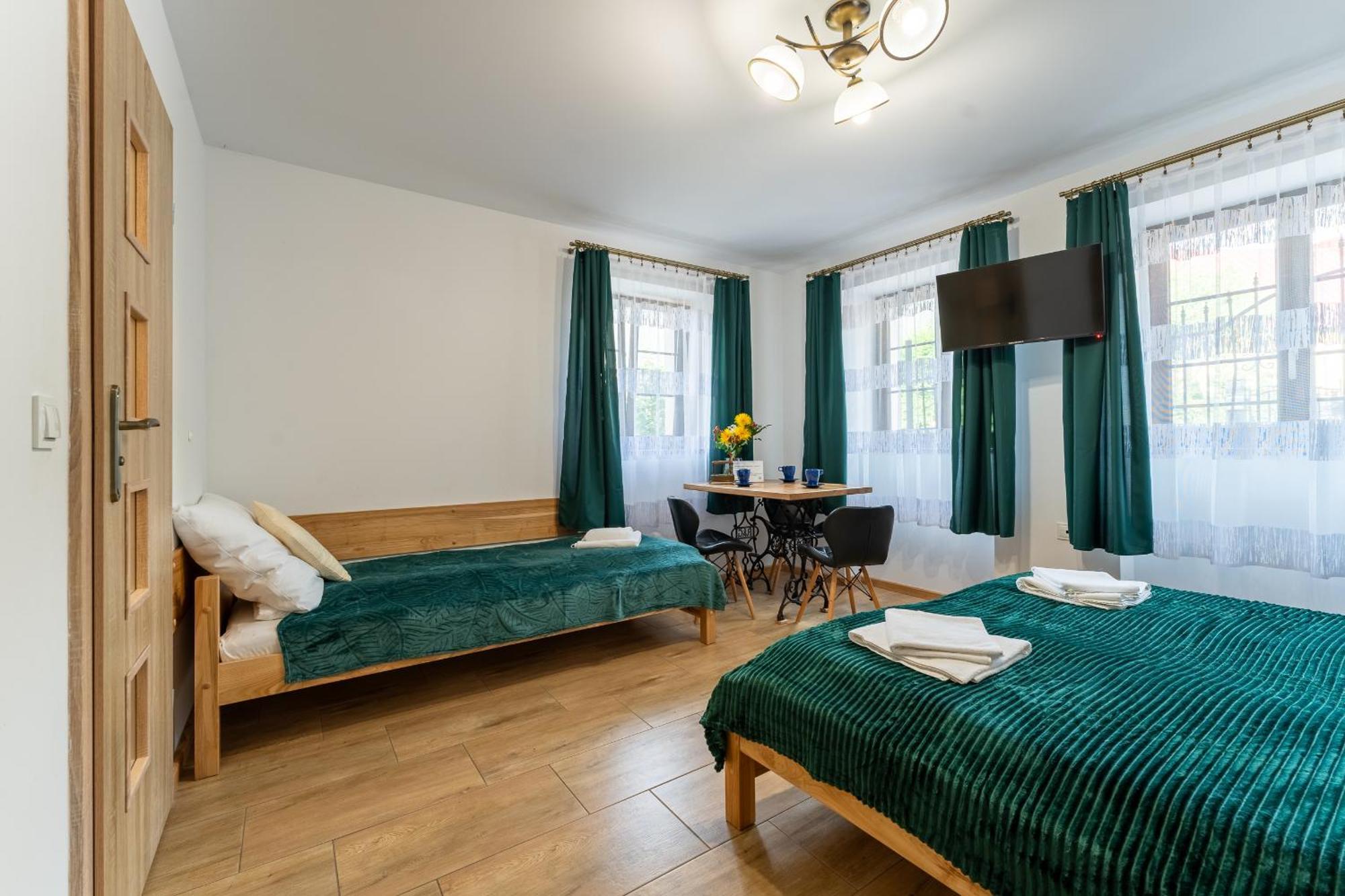 Dom Krawca - Pod Chojnikiem Apartment Jelenia Gora Exterior photo